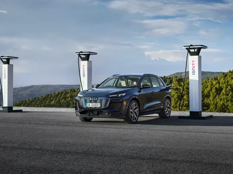 Audi Q6 e-tron Laden bei Ionity Audi Q6 e-tron Laden bei Ionity