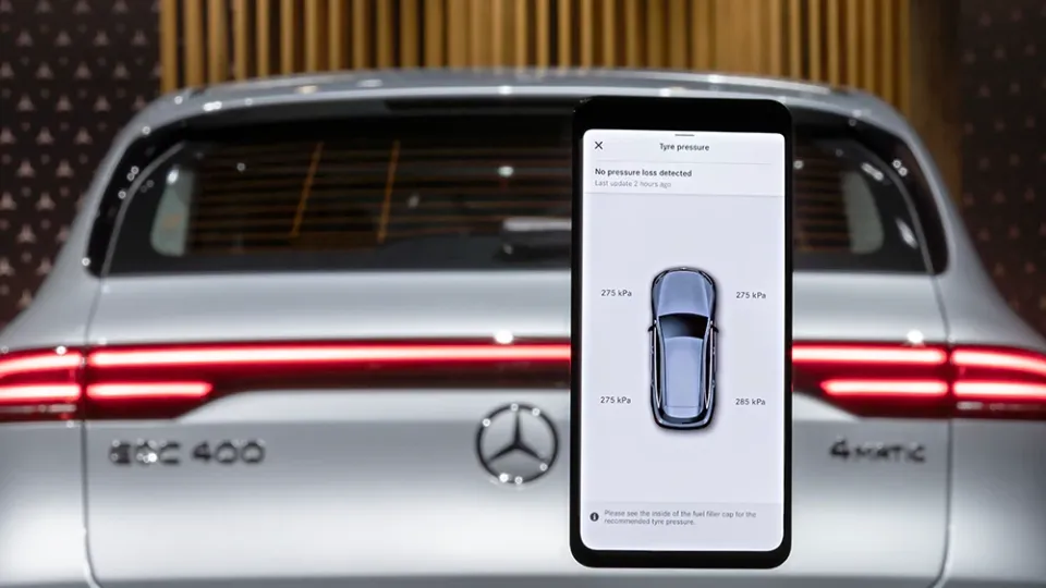 Mercedes EQC Reifendruckkontrolle per App Mercedes EQC Reifendruckkontrolle per App