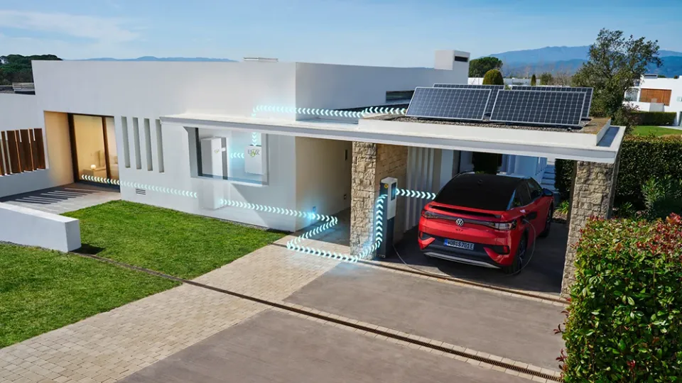 E-Auto als Stromspeicher mit VW ID.5 beim Bidi Laden E-Auto als Stromspeicher mit VW ID.5 beim Bidi Laden