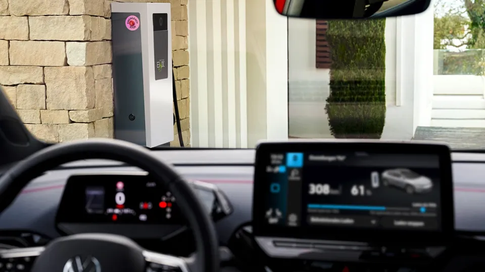 E-Auto als Stromspeicher beim VW ID.5 mit DC-Wallbox E-Auto als Stromspeicher beim VW ID.5 mit DC-Wallbox
