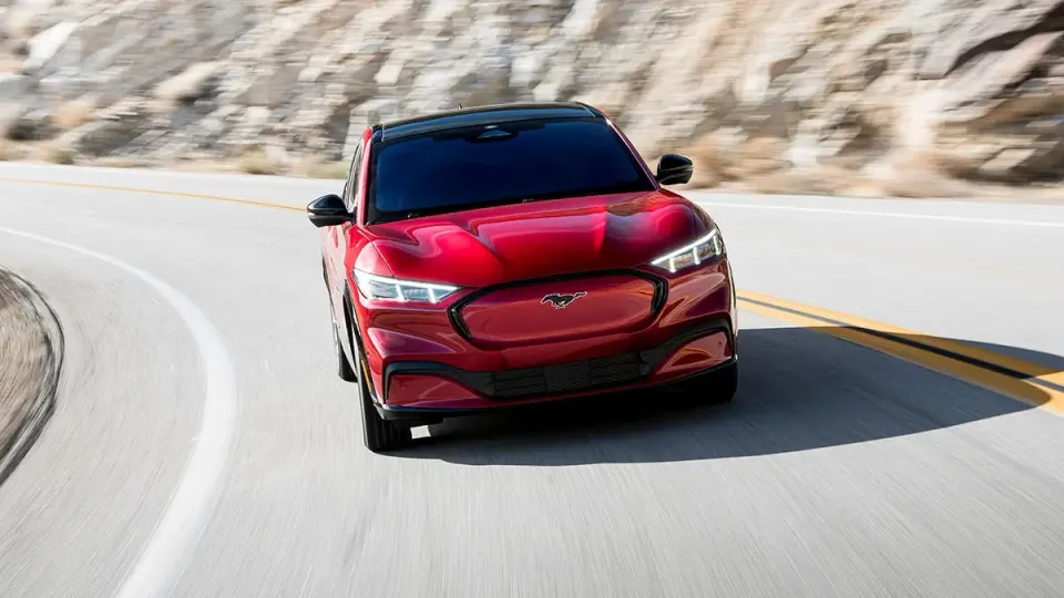 Ford Mustang MACH-E als Tesla Model Y Alternativ Ford Mustang MACH-E als Tesla Model Y Alternativ
