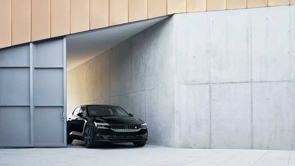Polestar 2 Long Range Dual Motor in der Farbe Schwarz Polestar 2 Long Range Dual Motor in der Farbe Schwarz