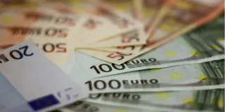 Geldscheine fuer Leasingsonderzahlung