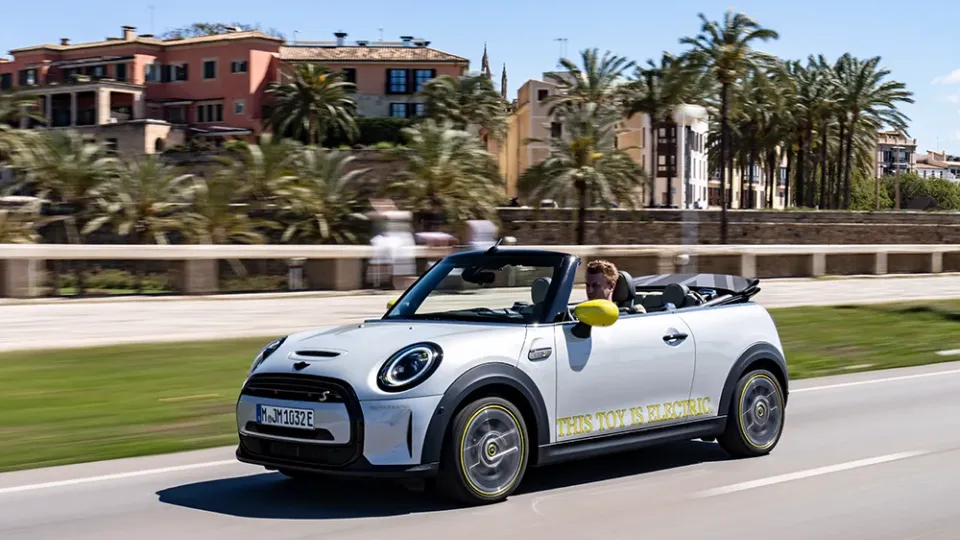 MINI Cooper SE Cabrio 2023 MINI Cooper SE Cabrio 2023