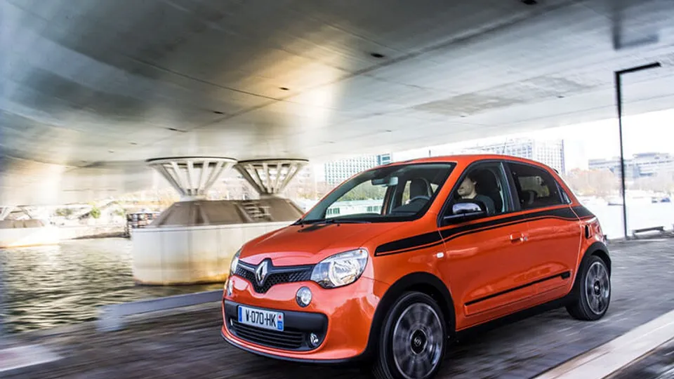 Renault Twingo Electric in der Farbe orange