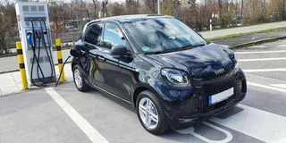 Tabelle mit allen Elektroautos, die mit 22 kW laden können