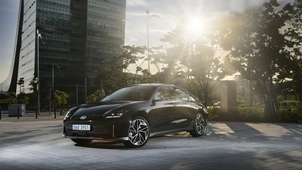 Hyundai IONIQ 6 53 kWh 2WD Hyundai IONIQ 6 53 kWh 2WD