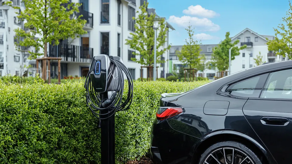 E-Dienstwagen laden mit Mennekes Wallbox E-Dienstwagen laden mit Mennekes Wallbox