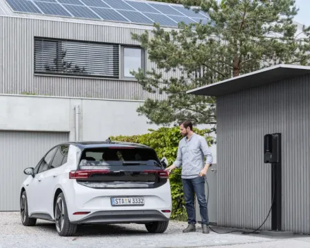 Wallbox-Standfuß. Wann lohnt sich eine Stele? - Einfach E-Auto