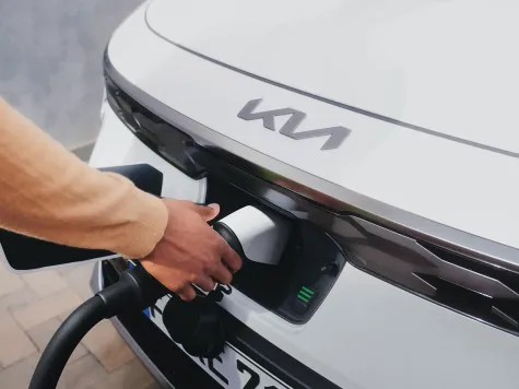 KIA Niro EV bei Laden KIA Niro EV bei Laden