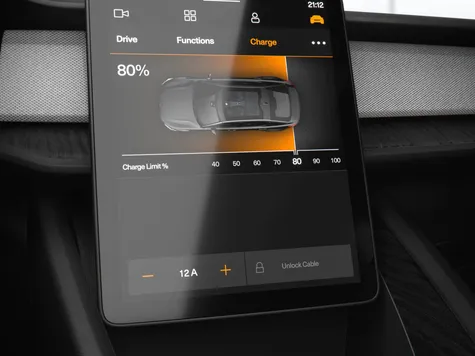 Polestar 2 Elektroauto in der Farbe weiss Ansicht des Display im Cockpit Polestar 2 Elektroauto in der Farbe weiss Ansicht des Display im Cockpit