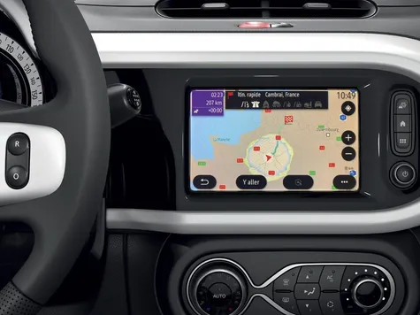 Twingo Electric E-Auto in der Farbe weiss Ansicht Cockpit und Navigation Twingo Electric E-Auto in der Farbe weiss Ansicht Cockpit und Navigation